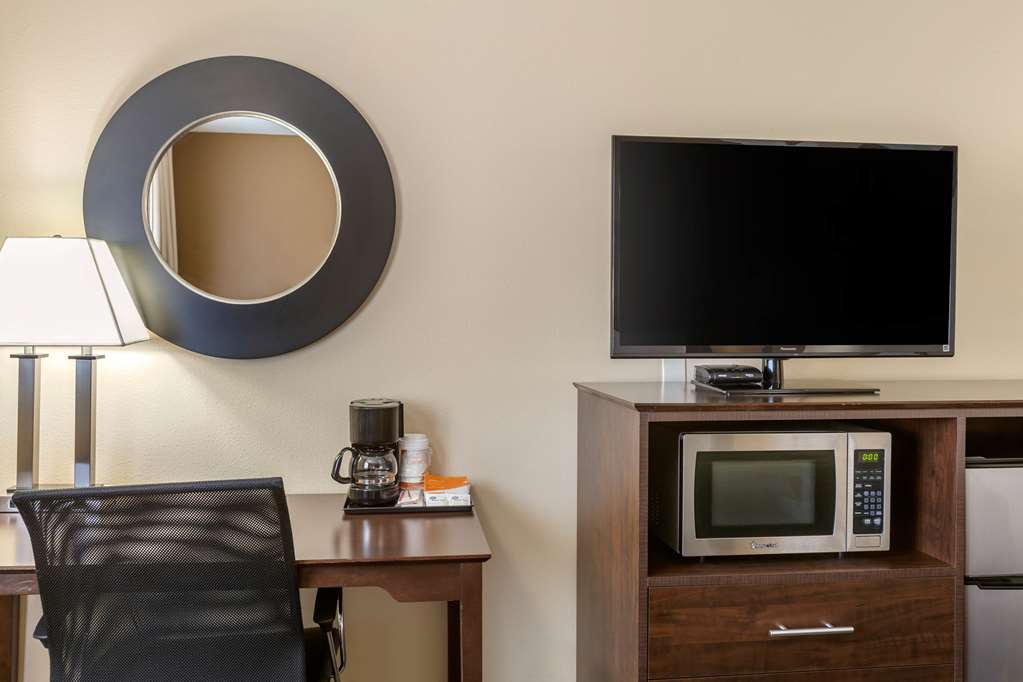 Quality Inn Ontario - photo 13
