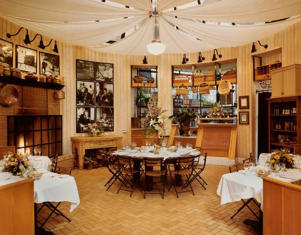 Tally Ho Inn - photo 11
