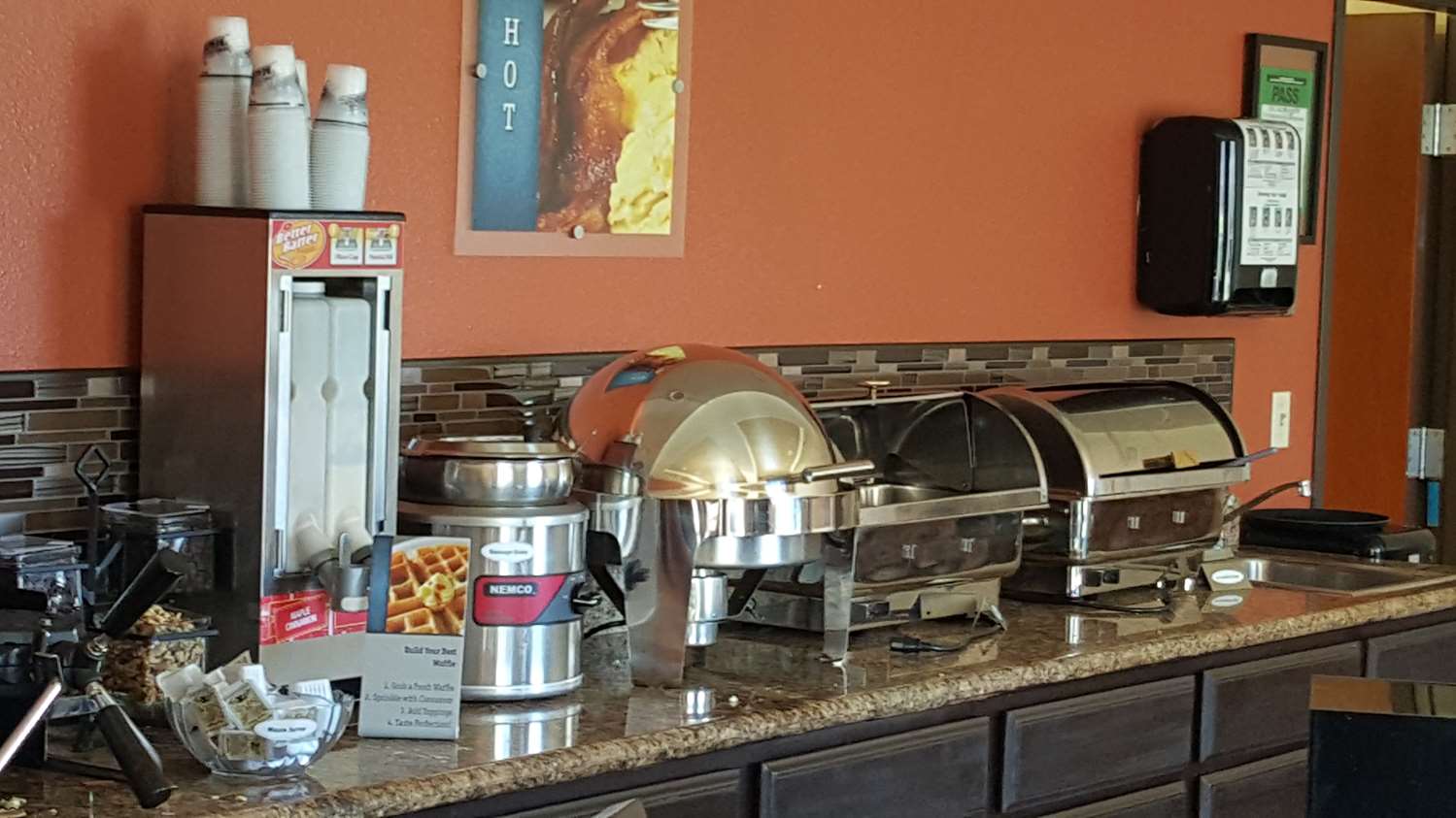 Airport Inn and Suites - photo 28