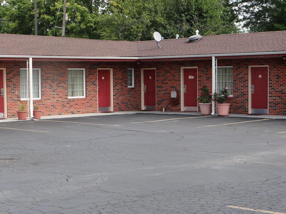 American Inn Sedalia - photo 31