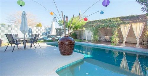Designer Condo Midtown Phoenix — 4-Star Luxury Hotel in Phoenix, United States