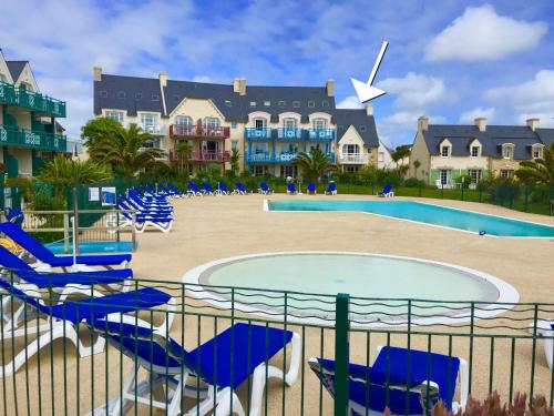 Vacances a L Ocean Grand T4 Vue Mer Grand Balcon Tout Confort Wifi Et Parking Gratuits Mer Plage Piscine a Environ 25 M Centre Ville Tous Commerces Marche Et Port a 10 Minutes a Pied En Longeant la Mer
