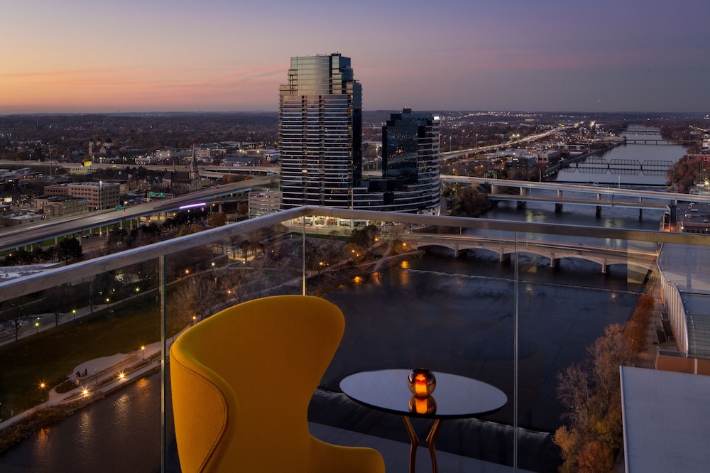 Amway Grand Plaza Curio Collection by Hilton - photo 64