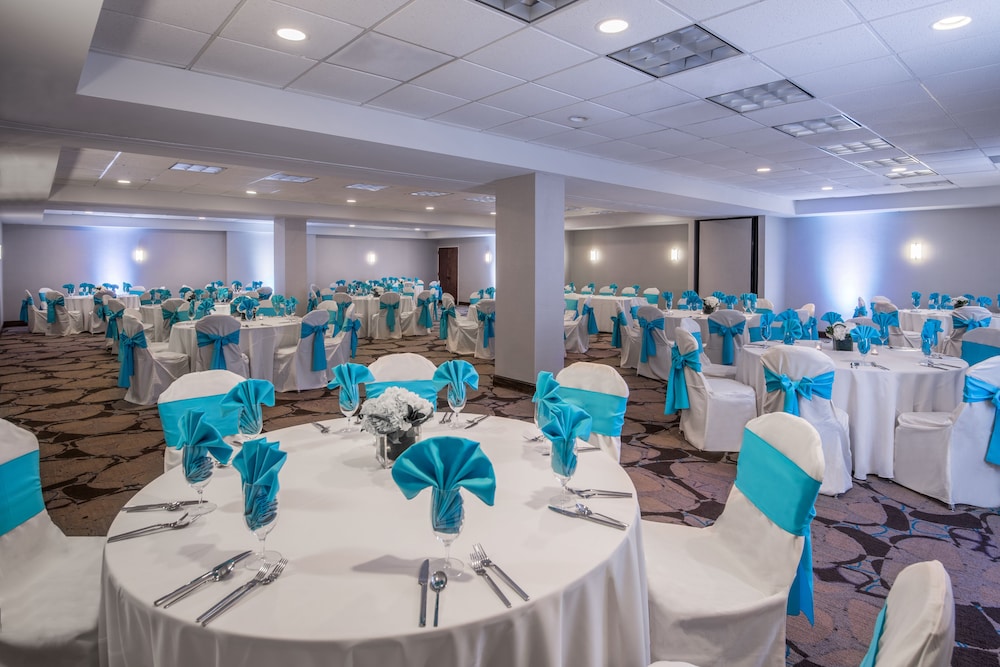 Crowne Plaza Memphis Downtown by IHG - photo 44