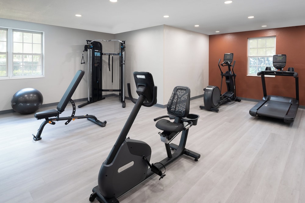 Candlewood Suites Miami Lakes by IHG - photo 21