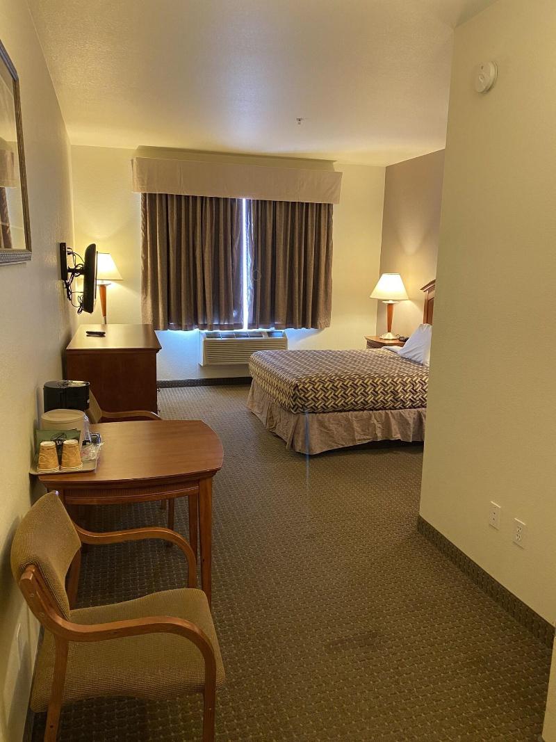 A Riverside Inn Travelodge by Wyndham - photo 42