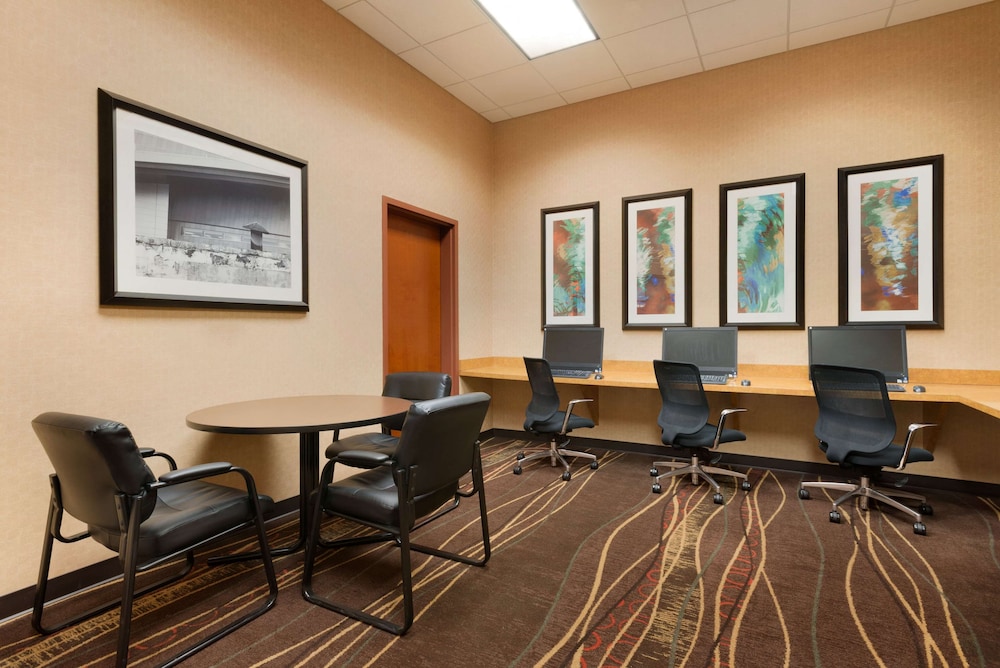 Embassy Suites by Hilton Franklin Cool Springs - photo 64