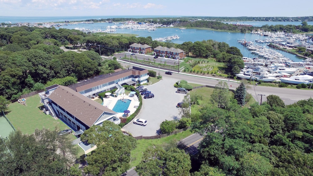 Harborside Motel - carbon neutral hotel in Montauk