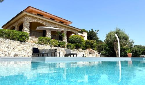 Villa Rina — 4-Star Luxury Hotel in Avola, Italy