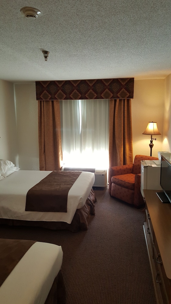 Americourt Hotel - photo 14