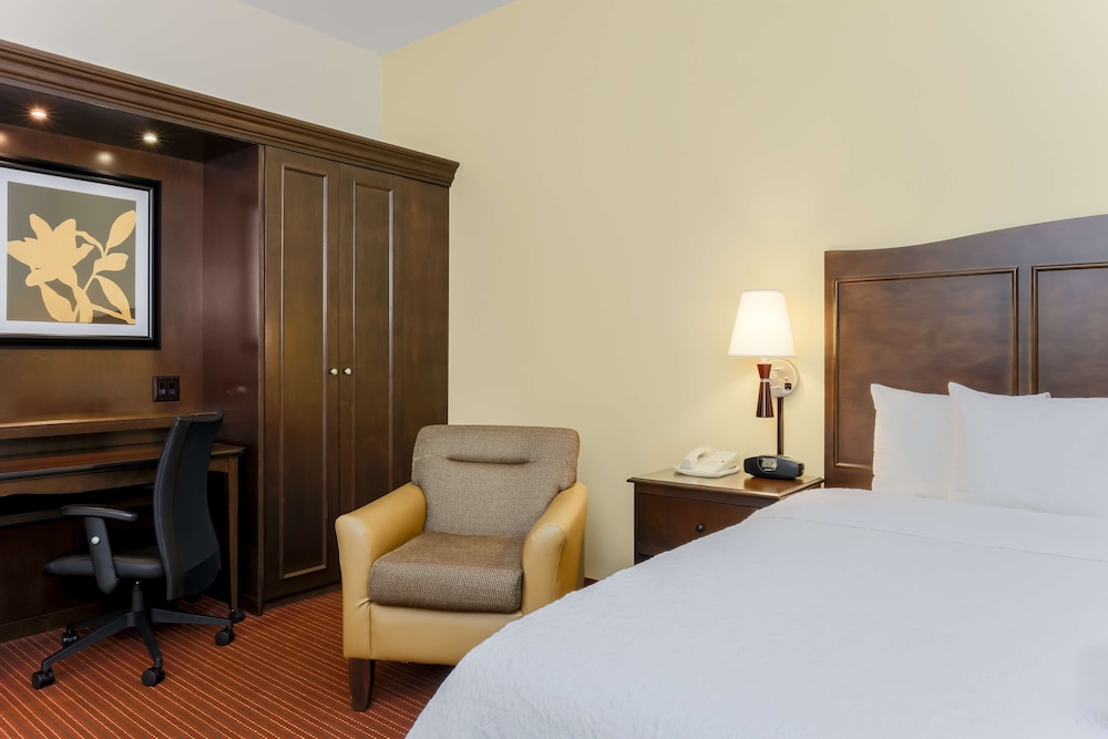 Hampton Inn Champaign Urbana - photo 27