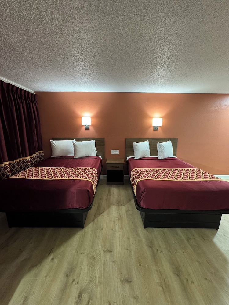 Boone Trail Inn - photo 17