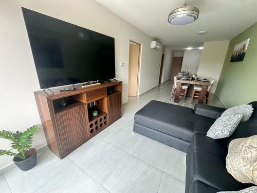 Modern Oceanfront Retreat 2BD 2BDR Wifi Pool — 4-Star Luxury Hotel in Veracruz, Mexico