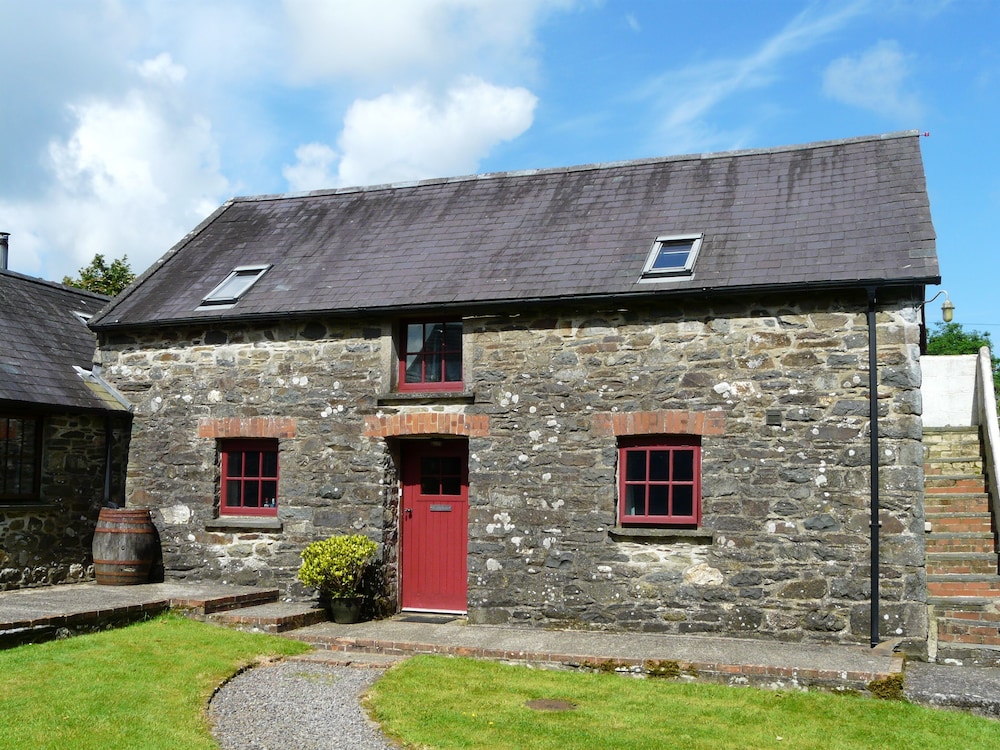 The Old Stable - carbon neutral hotel in Fishguard