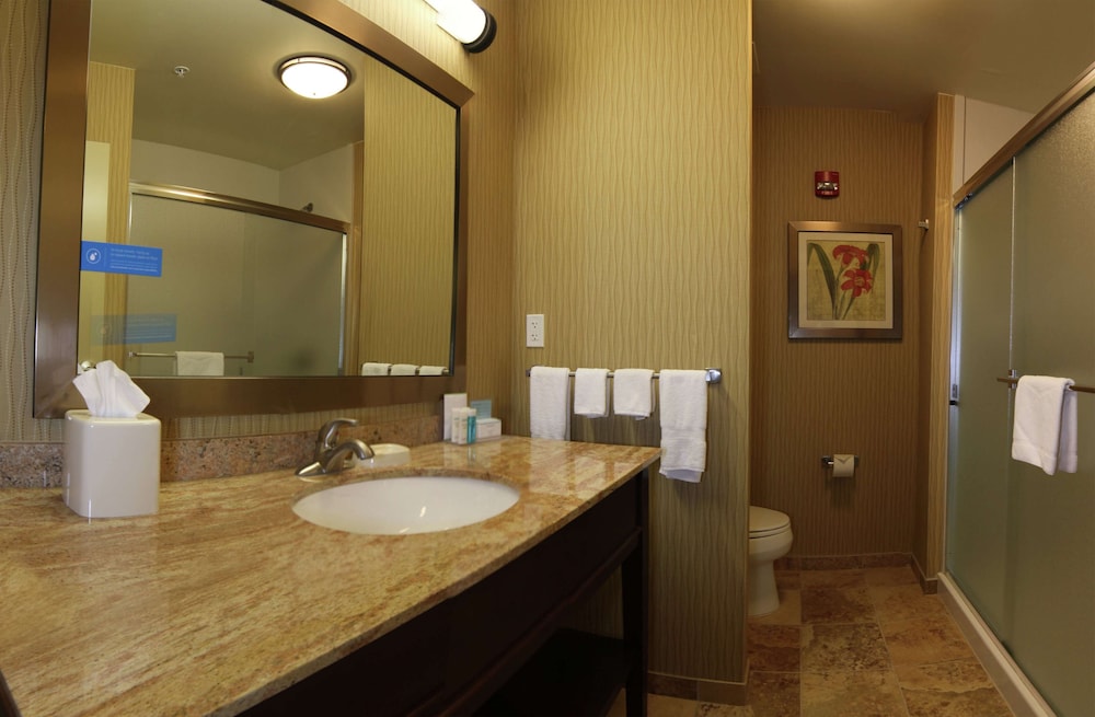 Hampton Inn & Suites Grand Forks - photo 17