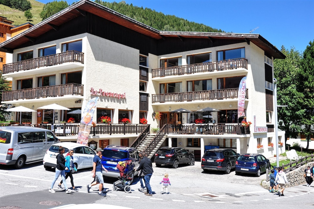 Hôtel Le Provencal - carbon neutral hotel in Les Deux Alpes