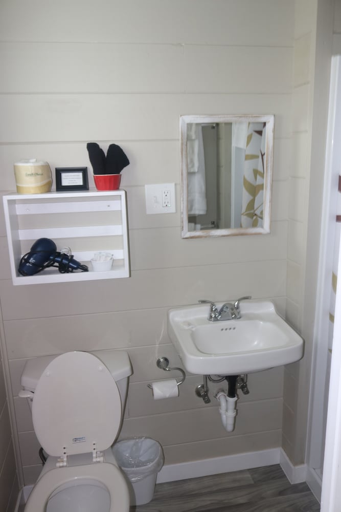 The Lowtide Motel - photo 48