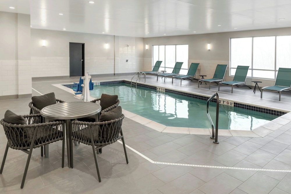 TownePlace Suites by Marriott Detroit Taylor - photo 25