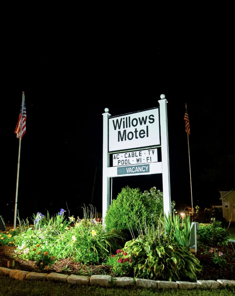Willows Motel Williamstown - photo 40