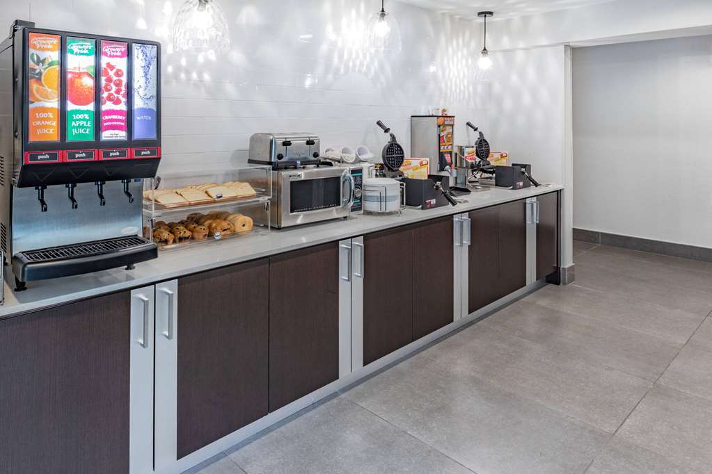 La Quinta Inn & Suites by Wyndham Houston Southwest - photo 27