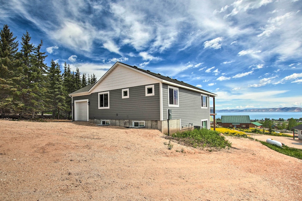 Lake View Escape with Private Beach Resort Access - photo 12