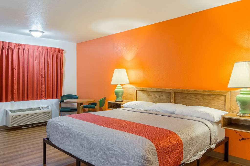 Motel 6 Madras OR - photo 10