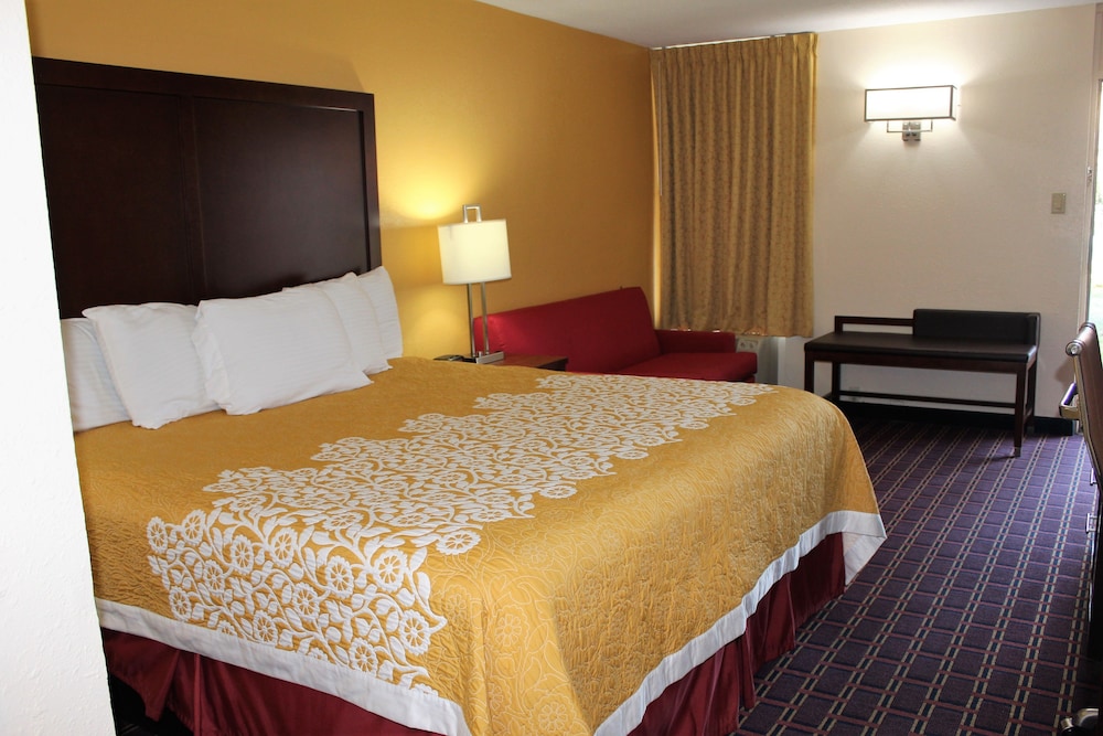 Bluegrass Inn - photo 9