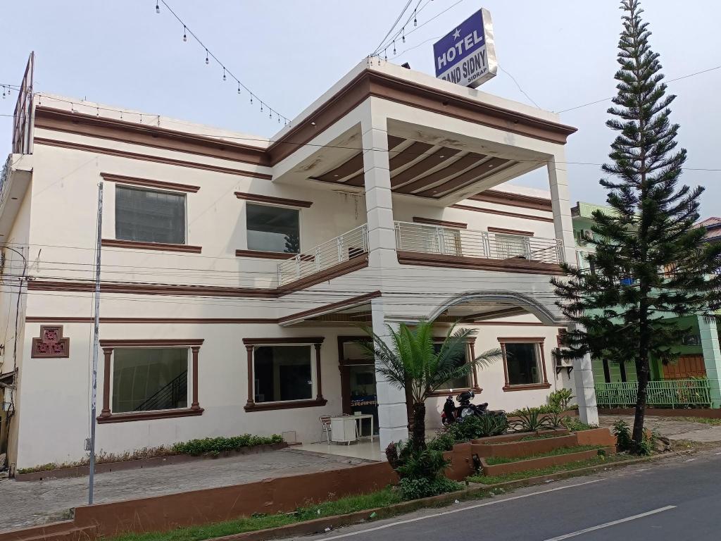 Hotel Grand Sidny in Parepare, Indonesia