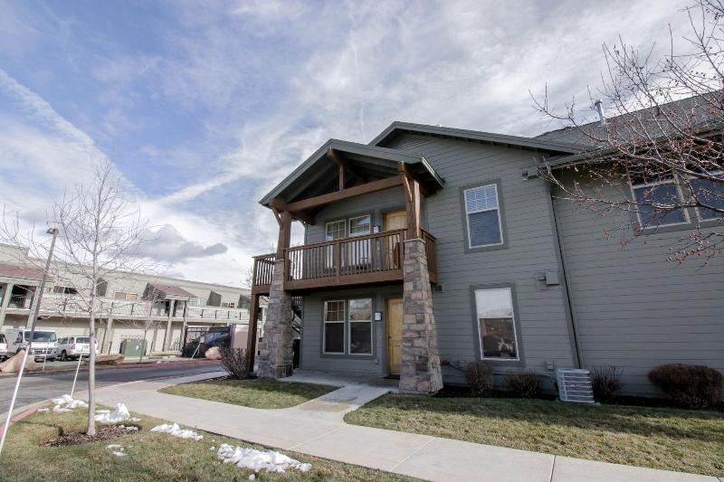 Fox Pointe At Redstone By Lespri Management - photo 9