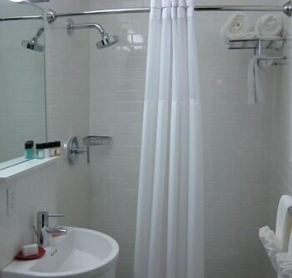 The GEM Hotel Chelsea - photo 11