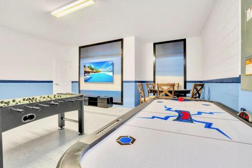 Upstay 9BR Disney Retreat w Pool BBQ & Hot Tub - photo 22