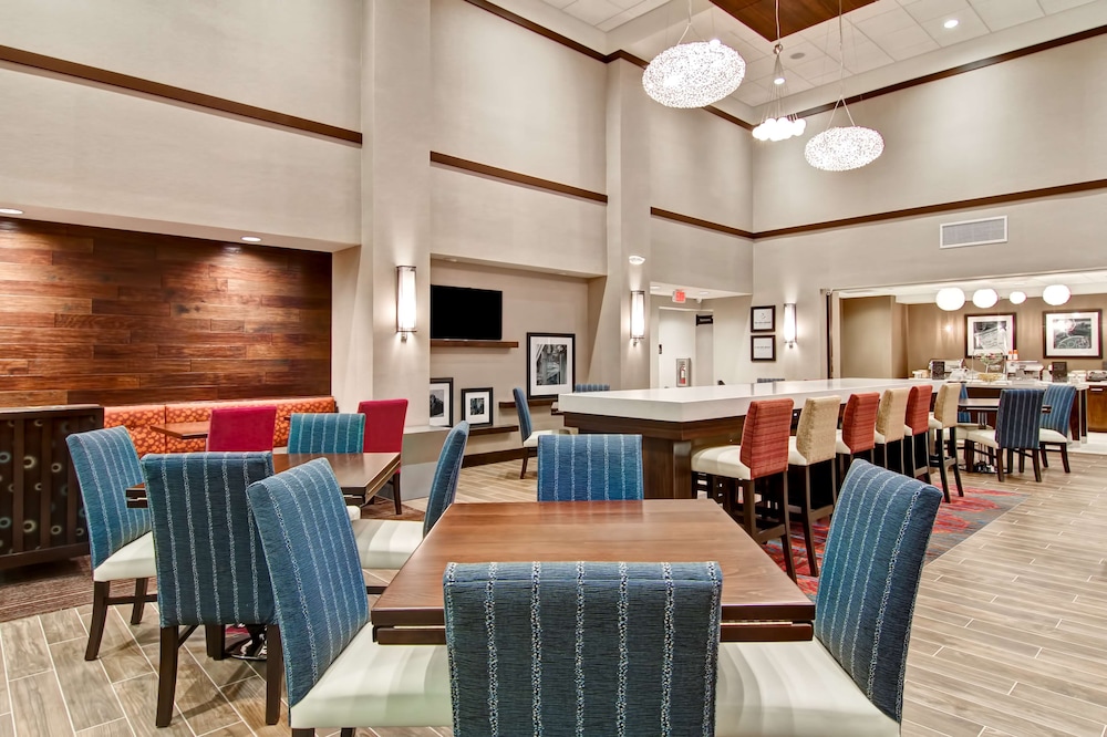 Hampton Inn & Suites Detroit Troy - photo 36