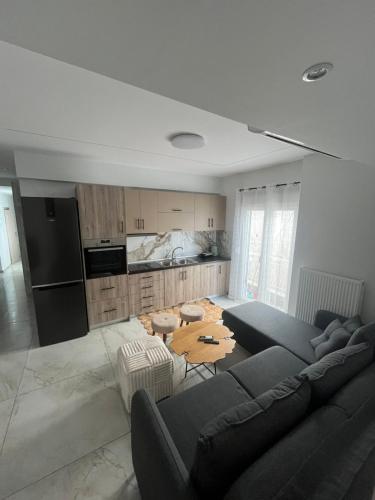 Delou M 27 01 Deluxe Apartments — 4-Star Luxury Hotel in Thessaloniki, Greece