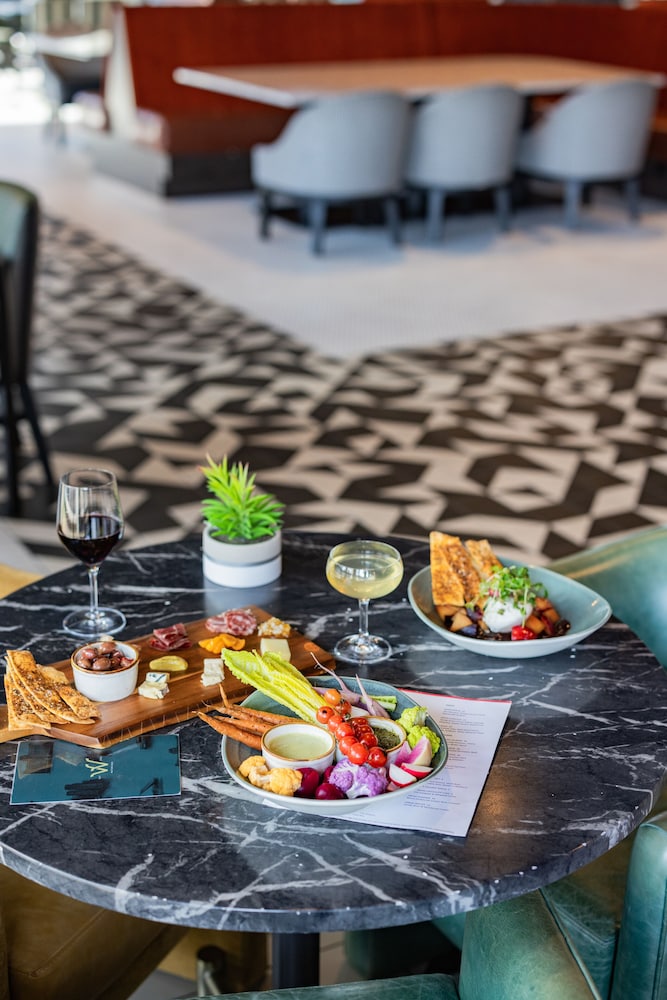 voco Chicago Downtown Riverwalk by IHG - photo 96