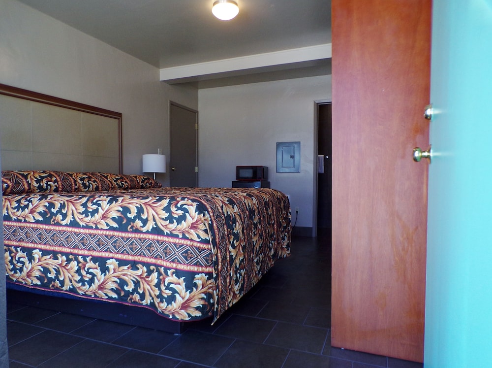 Cypress Tree Motel - photo 30