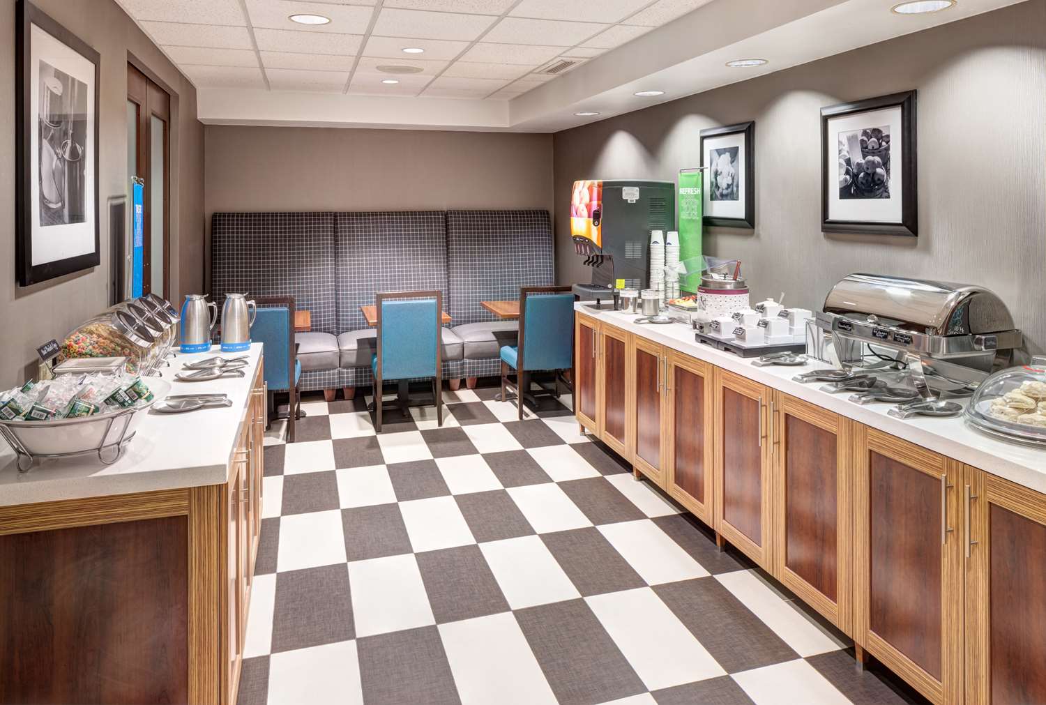 Hampton Inn Kansas City Liberty - photo 23