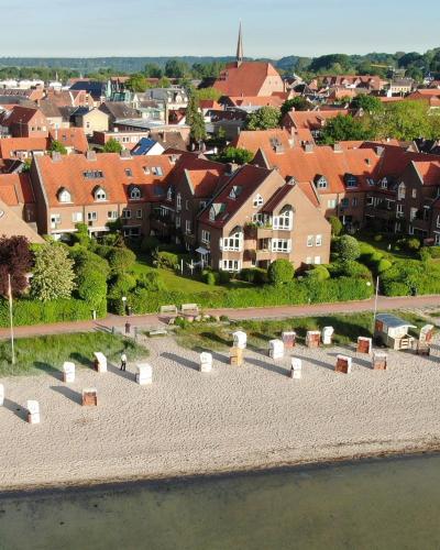 Ferienwohnung Strandhüpfer direkt am Meer — 4-Star Luxury Hotel in Eckernfoerde, Germany