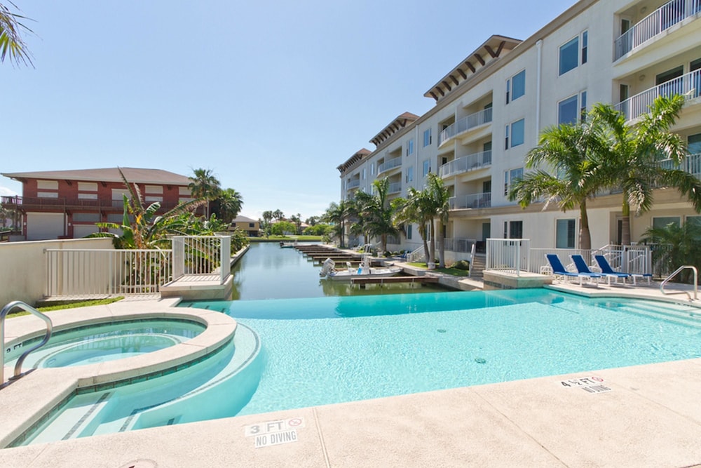 Las Marinas Condominium 401 South Padre Island — 4-Star Luxury Hotel in South Padre Island, United States