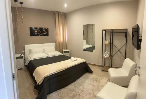 Casa Auri — 4-Star Luxury Hotel in Naples, Italy