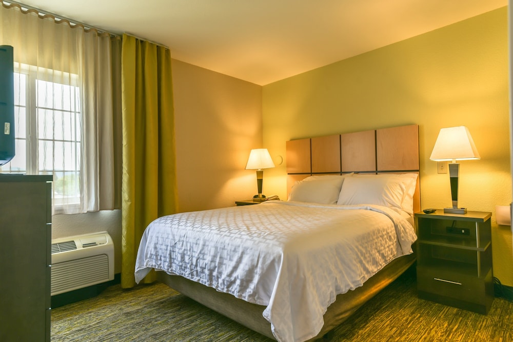 Candlewood Suites Medford by IHG - photo 5