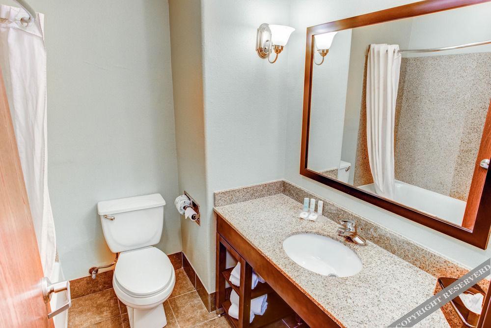 Comfort Inn Lake Charles - photo 18