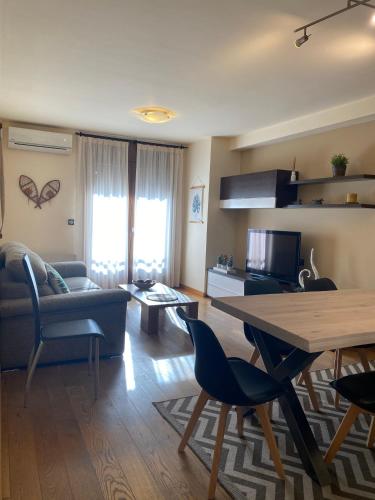 Apartament Neret II — 4-Star Luxury Hotel in Sort, Spain