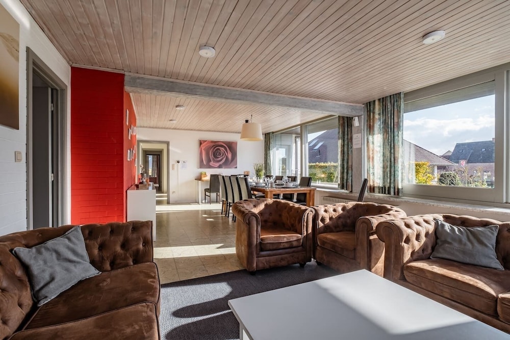 Flanders Fields Cottage Beveren — 4-Star Luxury Hotel in Alveringem, Belgium