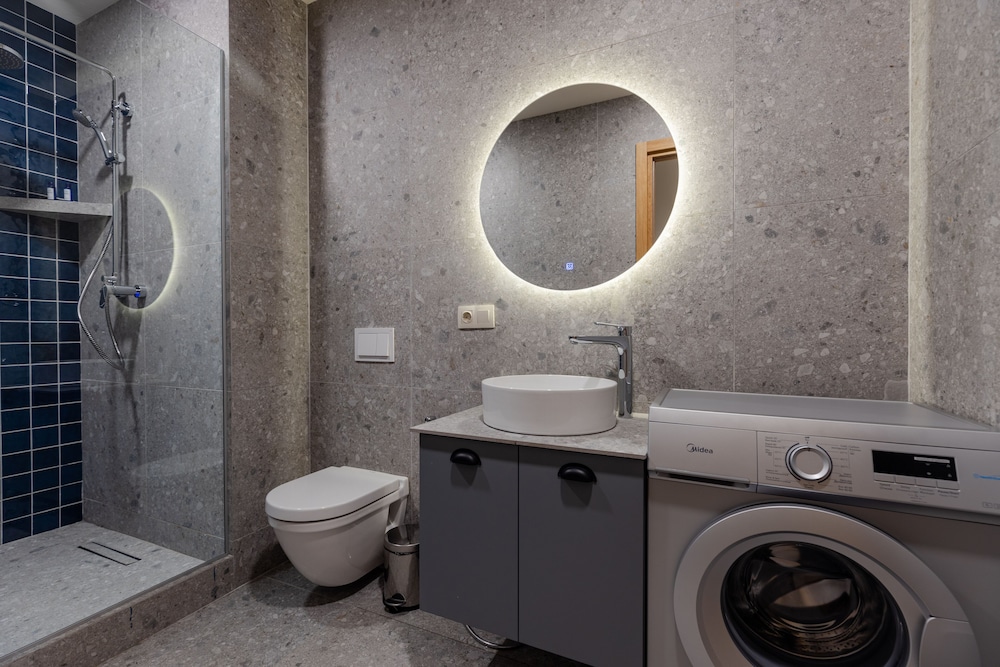MiraMar Luxury Residences