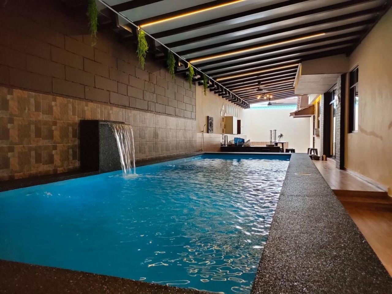 Villamax Klebang Beach Homestay Melaka 25 Pax 6R4B — 4-Star Luxury Hotel in Malacca, Malaysia