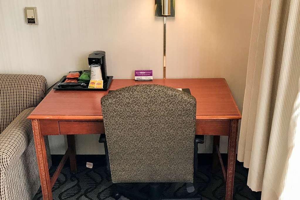 Quality Inn Holland Toledo - photo 12
