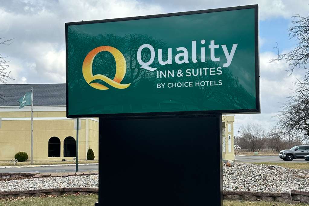 Quality Inn & Suites Coldwater near I 69 - photo 2