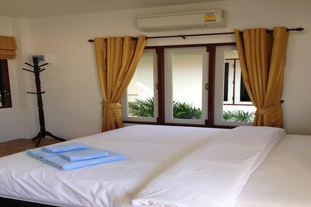 Baan Golden Resort in Sam Roi Yot, Thailand