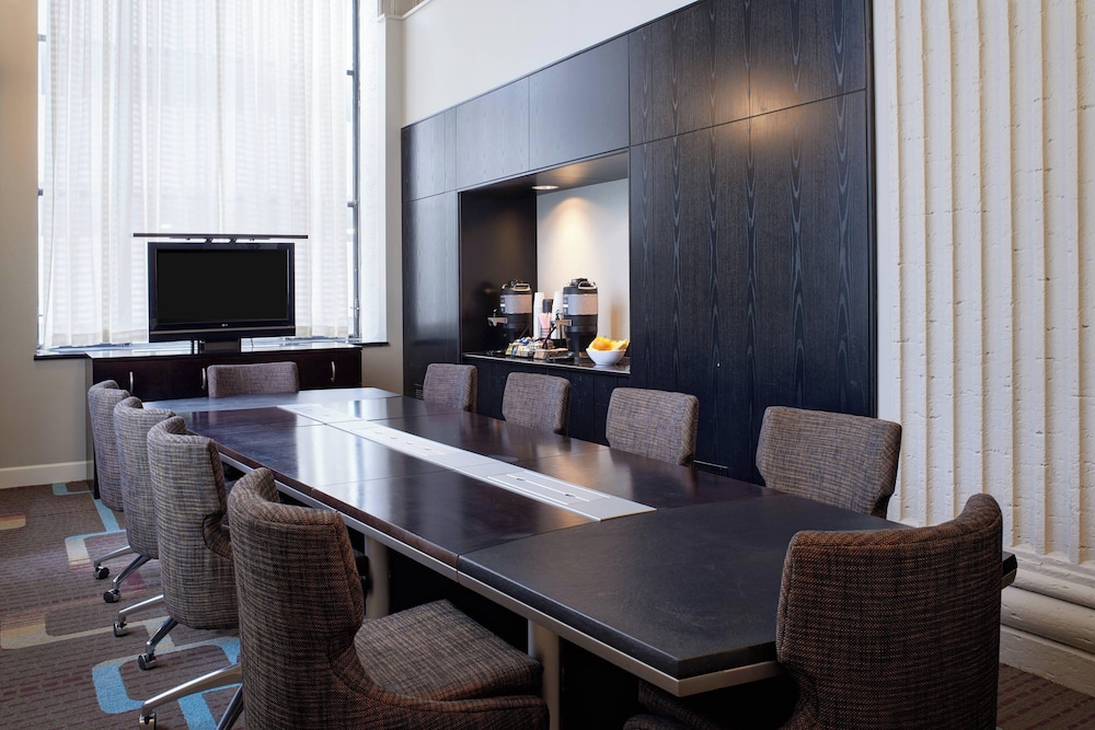 Residence Inn by Marriott Columbus Downtown - photo 21