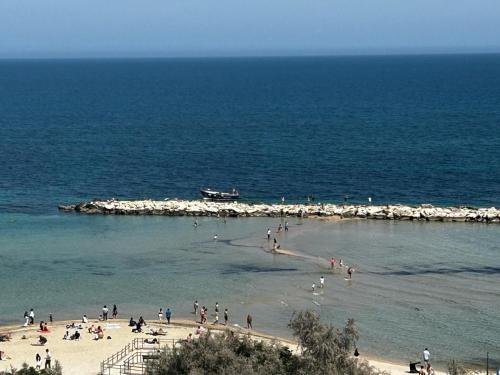 Front Beach Apartment 3 Bedrooms — 4-Star Luxury Hotel in Bari, Italy